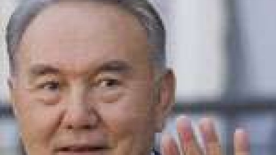 Kazakistan: Nazarbaiev rieletto presidente con 95,5%