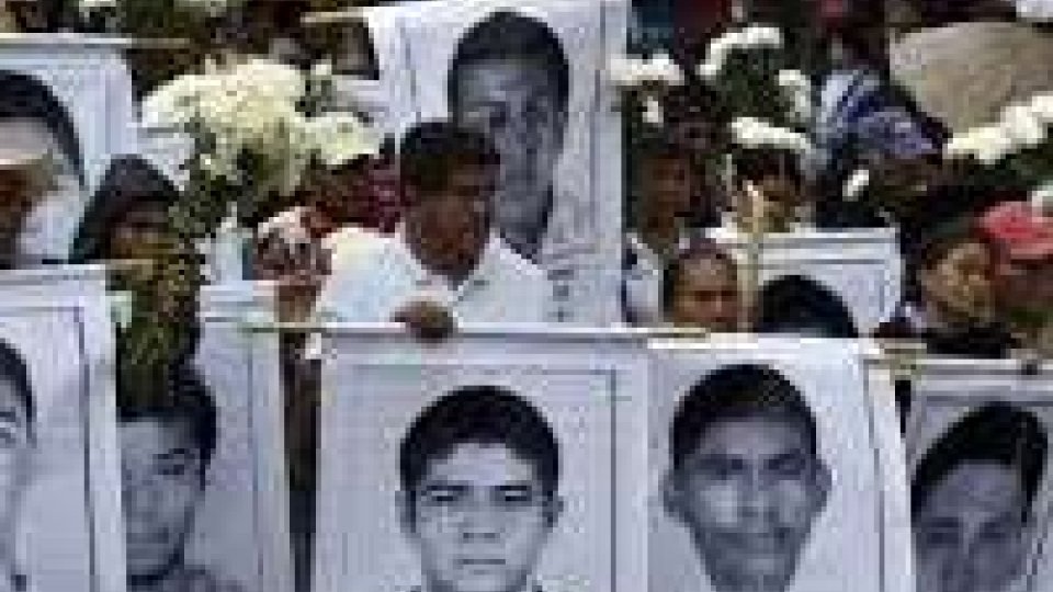 Messico: studenti "desaparecidos" uccisi e bruciati