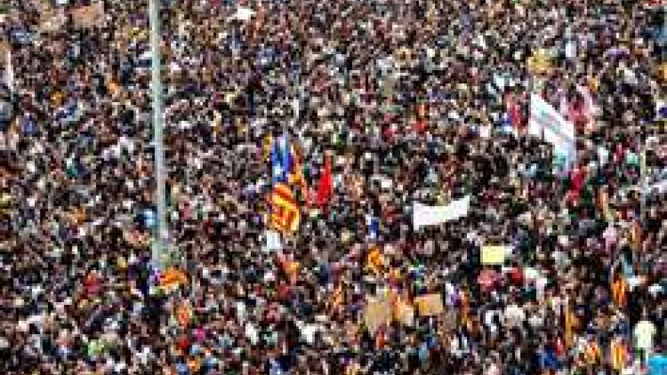 Catalogna, Moscovici: l'Ue non la riconoscerà come Stato indipendente