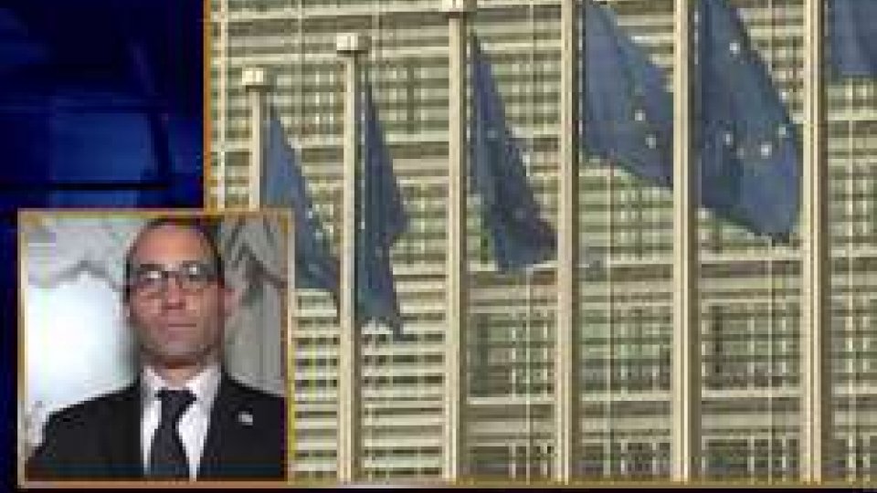 Nel riquadro: Nicola RenziBruxelles: previsto per la prossima settimana un incontro tra Nicola Renzi e Jean-Claude Juncker