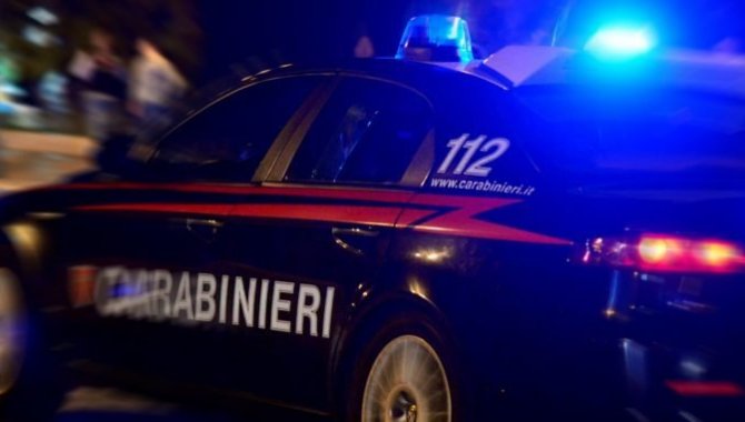 Rapina in casa a Rimini, coppia minacciata con pistola