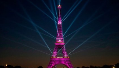 I 130 anni della Tour Eiffel in uno spettacolo di luci e suoni