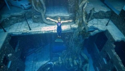 Deep Dive Dubai, la piscina per le immersioni più profonda del mondo