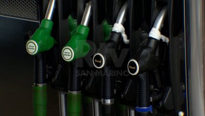 Il prezzo della benzina corre: in una settimana il pieno costa già un euro in più