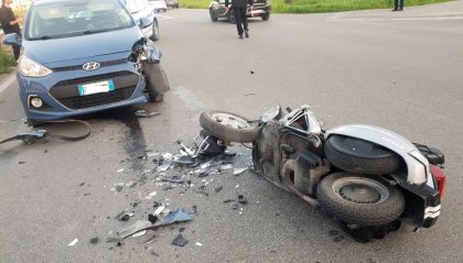 Incidente frontale sull'Adriatica, motociclista in ospedale [fotogallery]