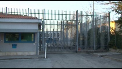 Maltratta la madre anziana e disabile, arrestato a Rimini