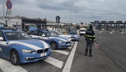 Due tentativi di assalto a portavalori in mattinata: tir di traverso sulla A4 e auto incendiate a Nuoro