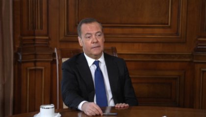 Mosca,  Dmitry Medvedev: "Truppe russe potrebbero arrivare a Kiev"