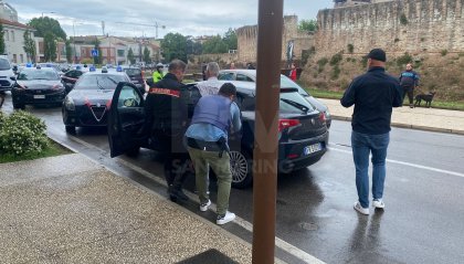 Tentano di rapinare banca in pieno centro, Carabinieri arrestano 3 uomini