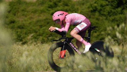 Giro d'Italia: Pogacar soffia la crono a Ganna e fa il vuoto