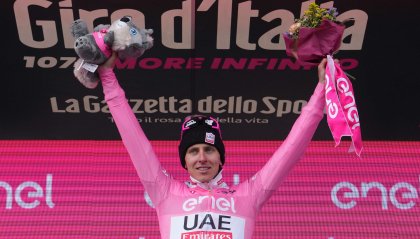 Giro d'Italia, Pogacar trionfa sul Mottolino e fa il vuoto